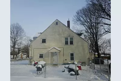 1636 E Britain Avenue, Benton Harbor, MI 49022 - Photo 2