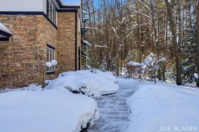 6380 Hidden Pond Drive, Holland, MI 49423 - Photo 8