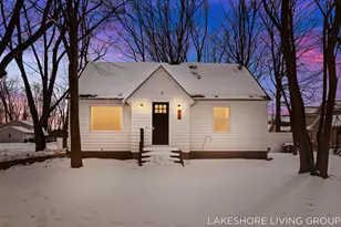 112 E 40th St, Holland, MI 49423 - Photo 4