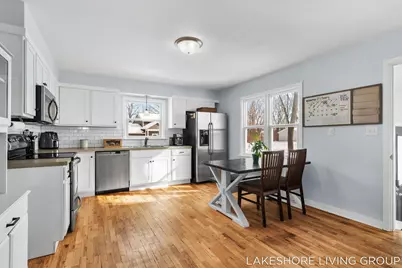 112 E 40th Street, Holland, MI 49423 - Photo 14