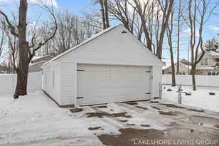 112 E 40th St, Holland, MI 49423 - Photo 54