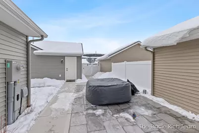 6634 N Square Lane, Rockford, MI 49341 - Photo 40