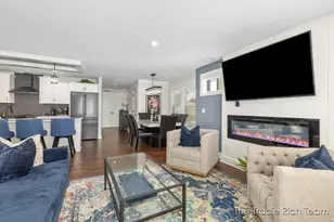 6634 N Square Ln, Rockford, MI 49341 - Photo 10