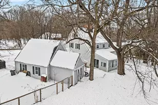 200 Golf View Dr, Plainwell, MI 49080 - Photo 10