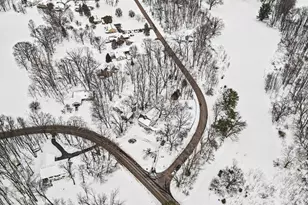 200 Golf View Dr, Plainwell, MI 49080 - Photo 12