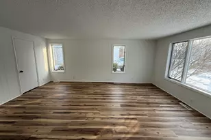 210 N Queen St, Nashville, MI 49073 - Photo 6