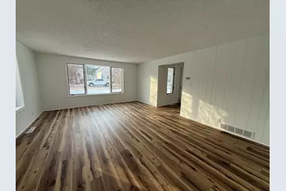 210 N Queen Street, Nashville, MI 49073 - Photo 8