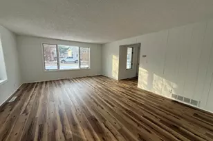 210 N Queen St, Nashville, MI 49073 - Photo 8