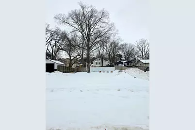 136 E 19th Street, Holland, MI 49423 - Photo 2