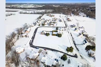 561 Wittenberg Path, Saint Joseph, MI 49085 - Photo 18