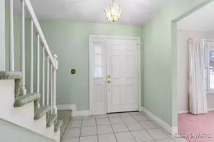 699 Brookfield Dr, Holland, MI 49423 - Photo 10