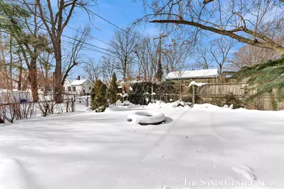 1949 Letart Avenue, Muskegon, MI 49441 - Photo 32