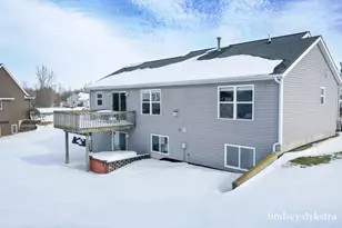 943 Red Tail Dr, Coopersville, MI 49404 - Photo 46