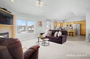 943 Red Tail Dr, Coopersville, MI 49404 - Photo 8