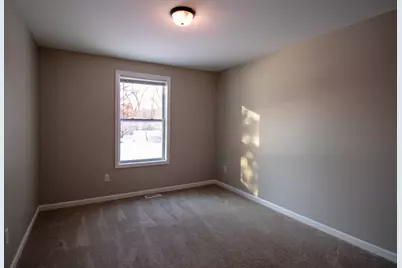 570 Wabash Street, Milan, MI 48160 - Photo 10