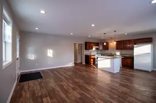 570 Wabash St, Milan, MI 48160 - Photo 4