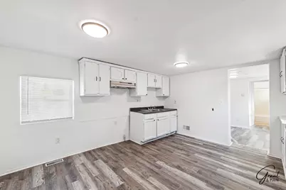 2615 Emmons Avenue, Warren, MI 48091 - Photo 6