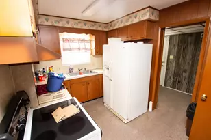 105 W Telegraph St, Dowagiac, MI 49047 - Photo 2