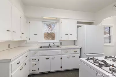 1649 40th Street SW, Wyoming, MI 49519 - Photo 8