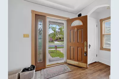 1109 S Genesee Drive, Lansing, MI 48915 - Photo 6