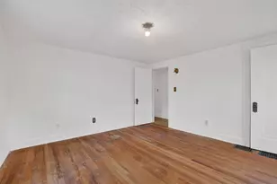 1109 S Genesee Dr, Lansing, MI 48915 - Photo 26