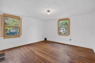 1109 S Genesee Dr, Lansing, MI 48915 - Photo 24