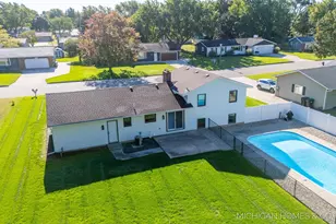 10975 Campanel Dr, Zeeland, MI 49464 - Photo 28