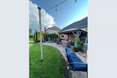 47376 Hidden Meadows Drive, Macomb, MI 48044 - Photo 32