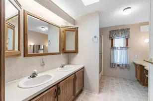 420 Blenheim Pl, Lansing, MI 48906 - Photo 22
