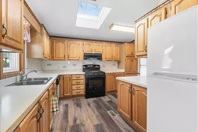 420 Blenheim Place, Lansing, MI 48906 - Photo 14