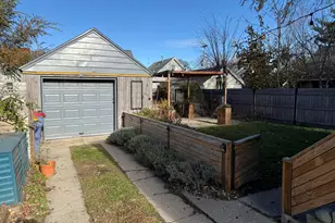 1037 Lilac Ct NE, Grand Rapids, MI 49503 - Photo 6