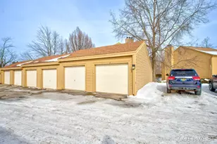 300 Farington Blvd, Holland, MI 49423 - Photo 8