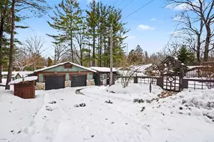 7774 E Saint Huberts Trail, Hesperia, MI 49421 - Photo 26