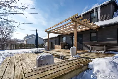 2646 Monroe Avenue NE, Grand Rapids, MI 49505 - Photo 50