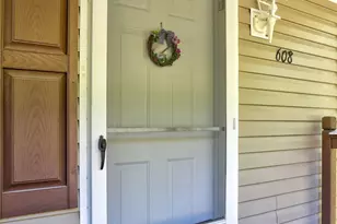 608 Kentucky Ave, South Haven, MI 49090 - Photo 4