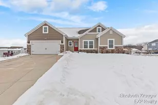 4695 Quaker Hill Dr SE, Kentwood, MI 49512 - Photo 2