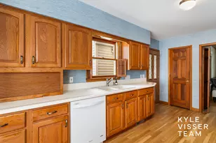 849 Maxwell Ave SE, East Grand Rapids, MI 49506 - Photo 10