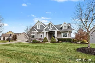 8232 Park W Dr, Jenison, MI 49428 - Photo 4