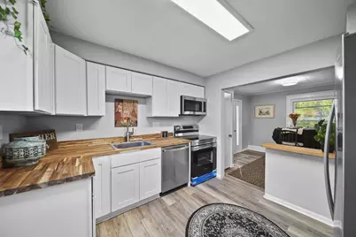 521 Oakhill Avenue, Jackson, MI 49201 - Photo 12