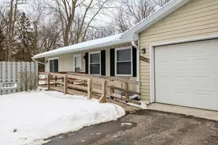 10185 Fox Hollow Ct, Portage, MI 49024 - Photo 2