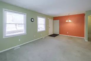 10185 Fox Hollow Ct, Portage, MI 49024 - Photo 4