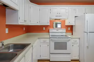 10185 Fox Hollow Ct, Portage, MI 49024 - Photo 8