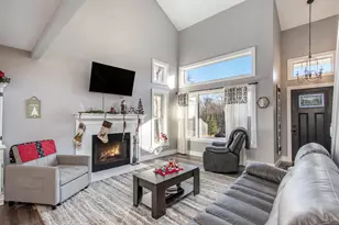 5020 Roundtree Dr, Middleville, MI 49333 - Photo 8