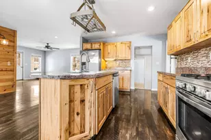 136 Orchard St, Morenci, MI 49256 - Photo 2