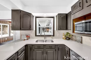 3349 Chevy Chase St NE, Grand Rapids, MI 49546 - Photo 14