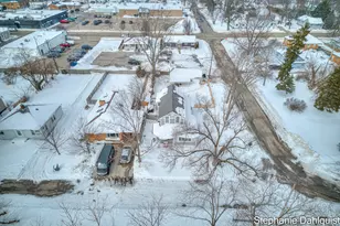 1922 Oak Ave, North Muskegon, MI 49445 - Photo 2