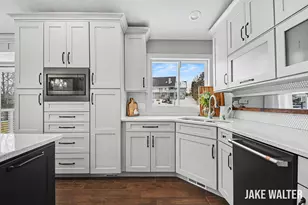 5314 S Silverstone Dr NE, Comstock Park, MI 49321 - Photo 10