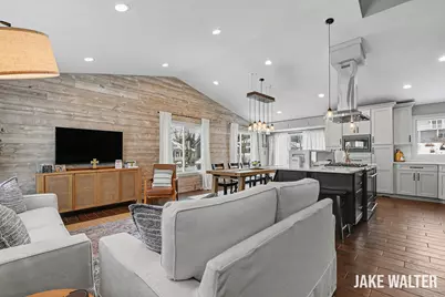 5314 S Silverstone Drive NE, Comstock Park, MI 49321 - Photo 6