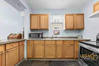 5069 Cisne Avenue SW, Wyoming, MI 49548 - Photo 8