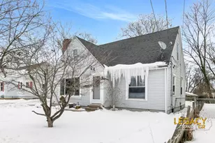 2926 Charlesgate Ave SW, Wyoming, MI 49509 - Photo 2